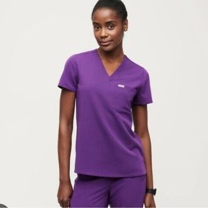 NWOT FIGS CATARINA TOP SIZE SMALL